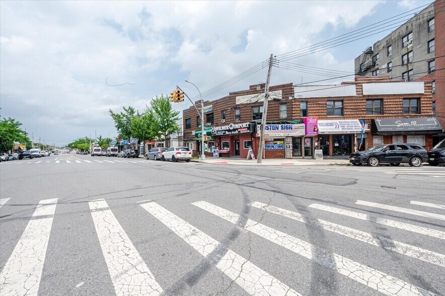 2526-2532 Boston Rd, Bronx, NY à vendre - Photo de l’immeuble – Image 2 sur 18