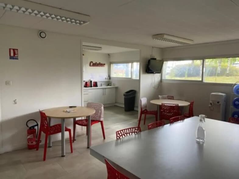 Industriel/Logistique dans Saran à louer - Photo de l’immeuble – Image 2 sur 9