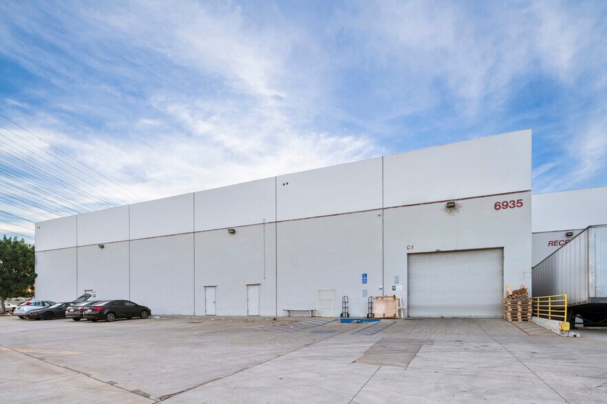 6935-6947 Atlantic Ave, Long Beach, CA à louer - Photo de l’immeuble – Image 3 sur 16