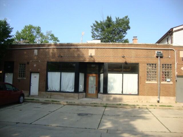 3635 Hollywood Ave, Brookfield, IL à louer Photo de l’immeuble– Image 1 sur 5