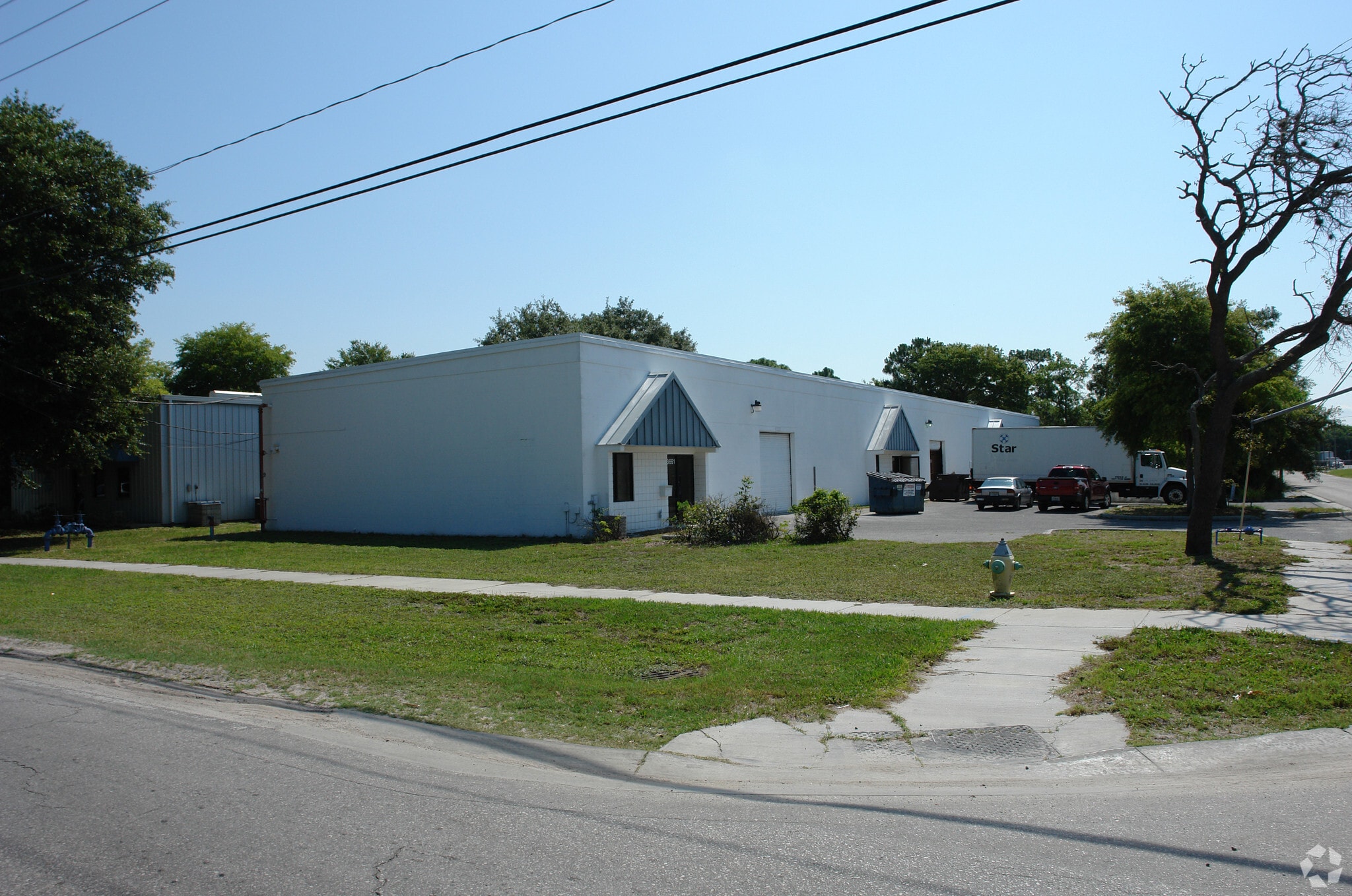3667-3691 46th Ave N, Saint Petersburg, FL à louer Photo principale– Image 1 sur 31