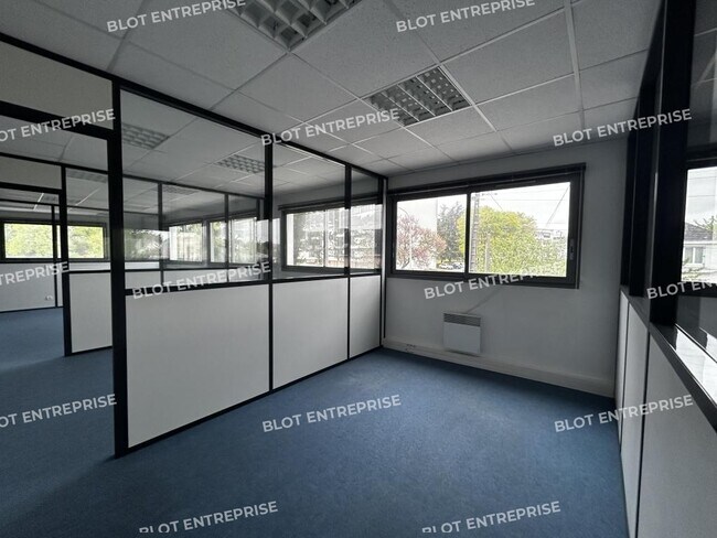Plus de détails pour Bureau à louer