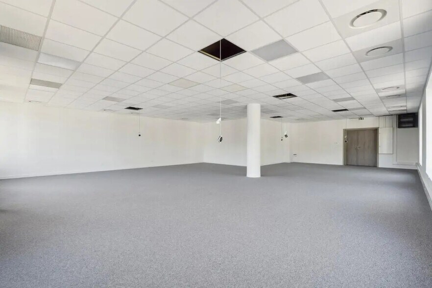 Bureau dans SOPHIA ANTIPOLIS à vendre - Photo de l’immeuble – Image 2 sur 13