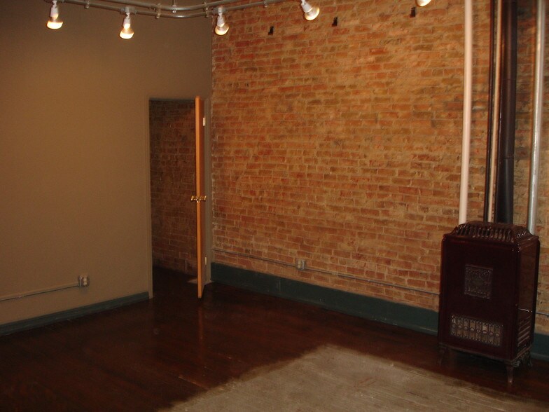 1431 Walnut St, Cincinnati, OH à louer - Photo de l’immeuble – Image 2 sur 9