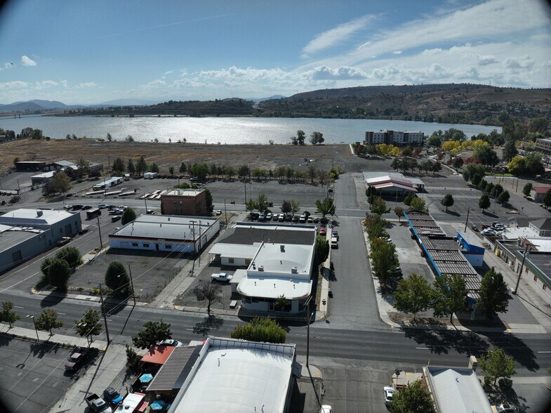 606 S 6th St, Klamath Falls, OR à vendre - Photo de l’immeuble – Image 2 sur 52