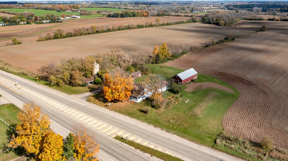 9134 Highway 76, Neenah, WI à vendre - Photo de l’immeuble – Image 1 sur 19