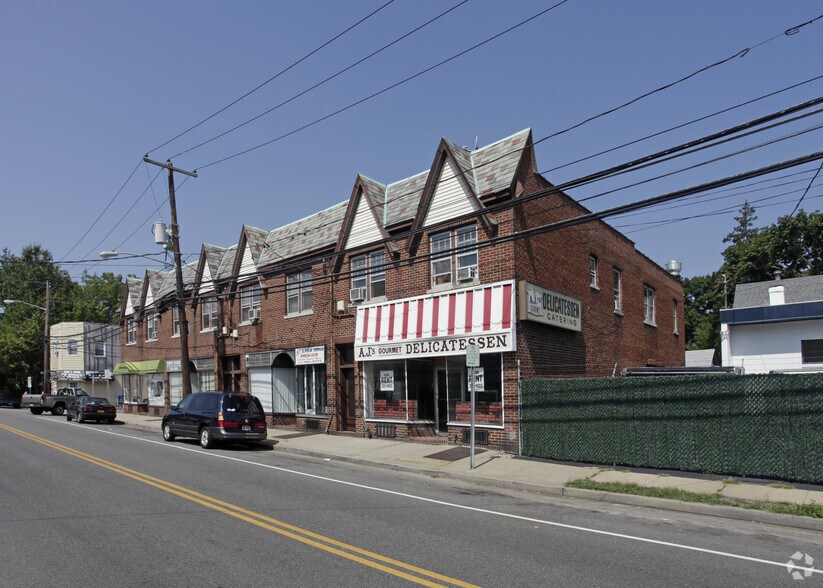 615-621 Seaman Ave, Baldwin, NY à vendre - Photo de l’immeuble – Image 3 sur 10