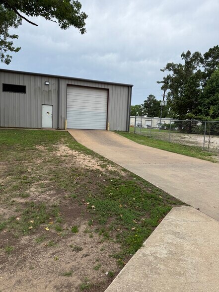 107 Ltr Park Dr, Longview, TX à louer - Photo de l’immeuble – Image 3 sur 10