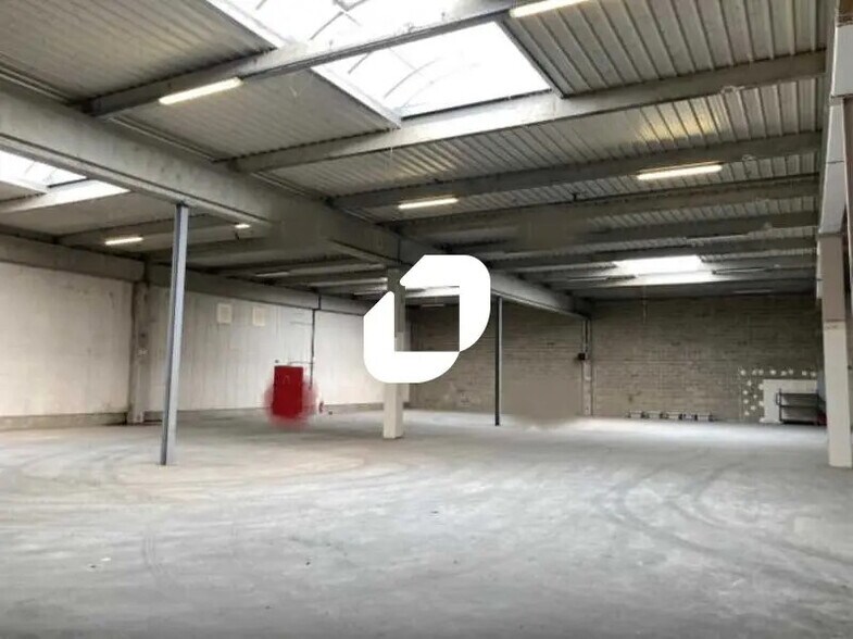 Local d’activités dans Choisy-le-Roi à louer - Photo de l’immeuble – Image 3 sur 7