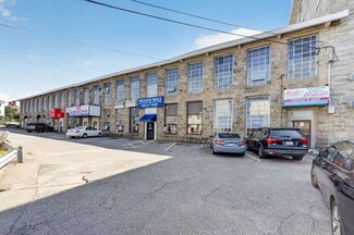 Plus de détails pour 418 Quequechan St, Fall River, MA - Local d’activités à vendre