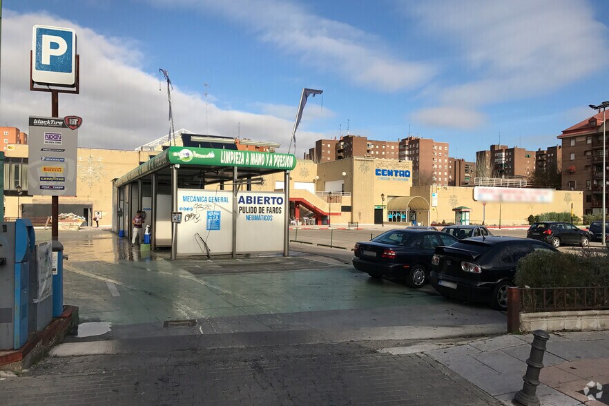 Calle de Simón Hernández, 51, Móstoles, Madrid à vendre - Photo de l’immeuble – Image 2 sur 2