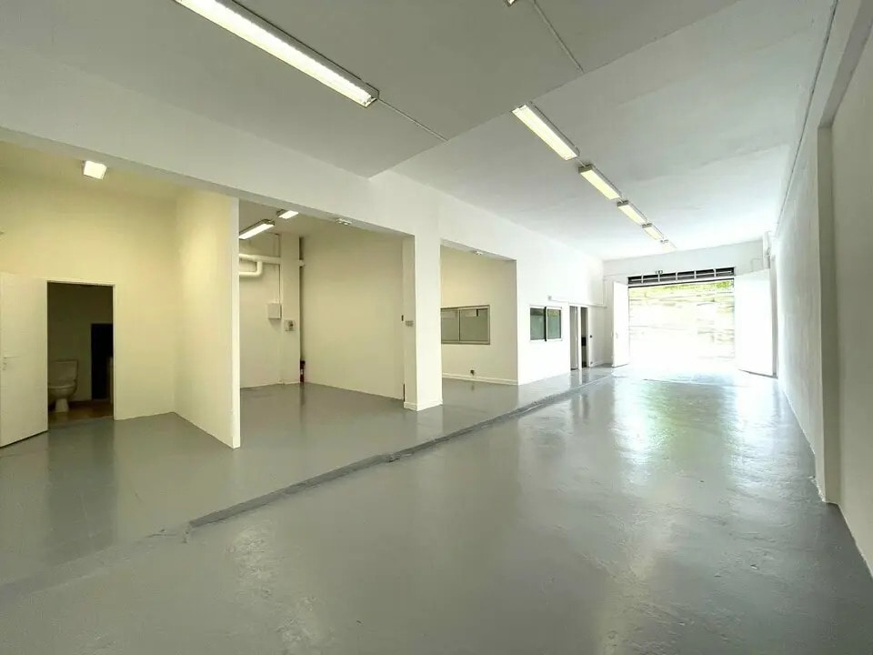 Industriel/Logistique dans Antibes à vendre Photo intérieure– Image 1 sur 10