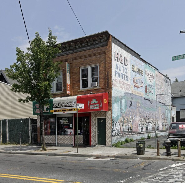 1071 Post Ave, Staten Island, NY à vendre - Photo principale – Image 1 sur 7