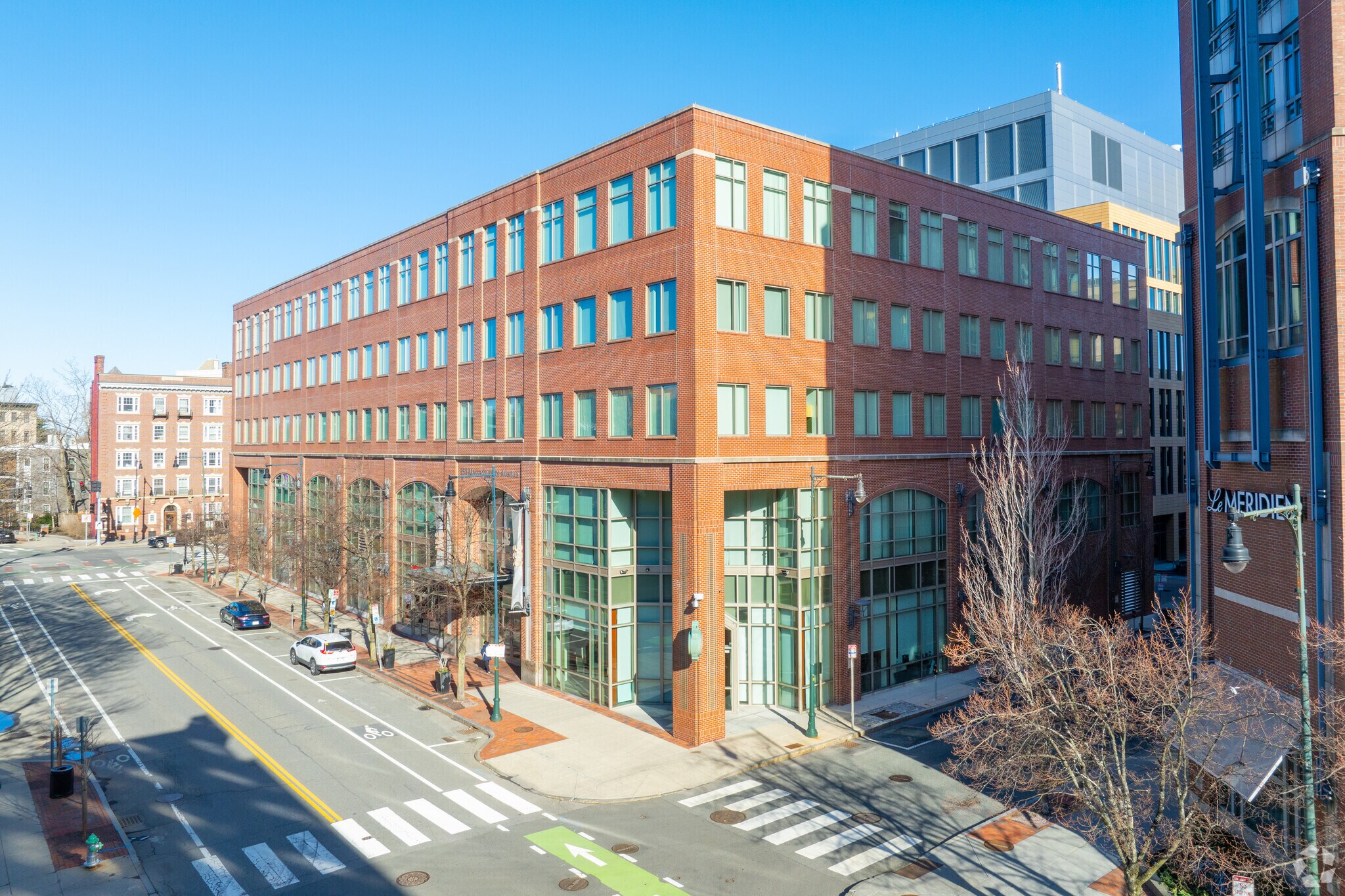 350 Massachusetts Ave, Cambridge, MA à louer Photo de l’immeuble– Image 1 sur 5