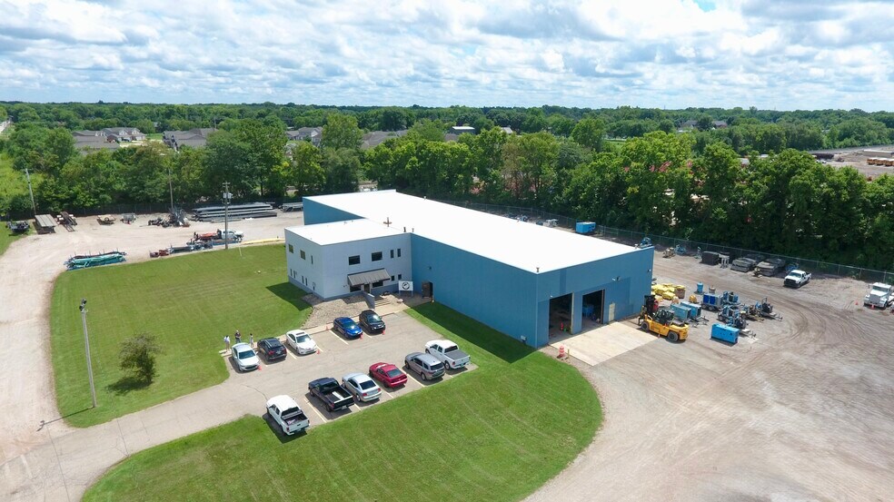 1110 W Thompson Rd, Indianapolis, IN à louer - Photo de l’immeuble – Image 2 sur 6