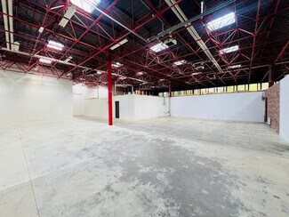 Plus de détails pour Local d'activités à louer