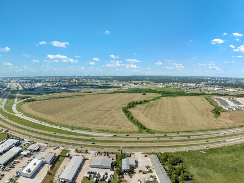 256.24 Acres on IH 35 & Hwy6, Waco, TX à louer - Aérien – Image 2 sur 4