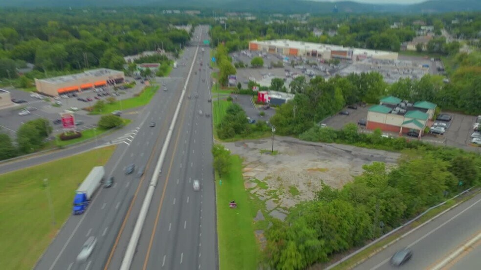 1216 Rt 17, Ramsey, NJ à vendre - Vidéo sur l’annonce professionnelle – Image 2 sur 7
