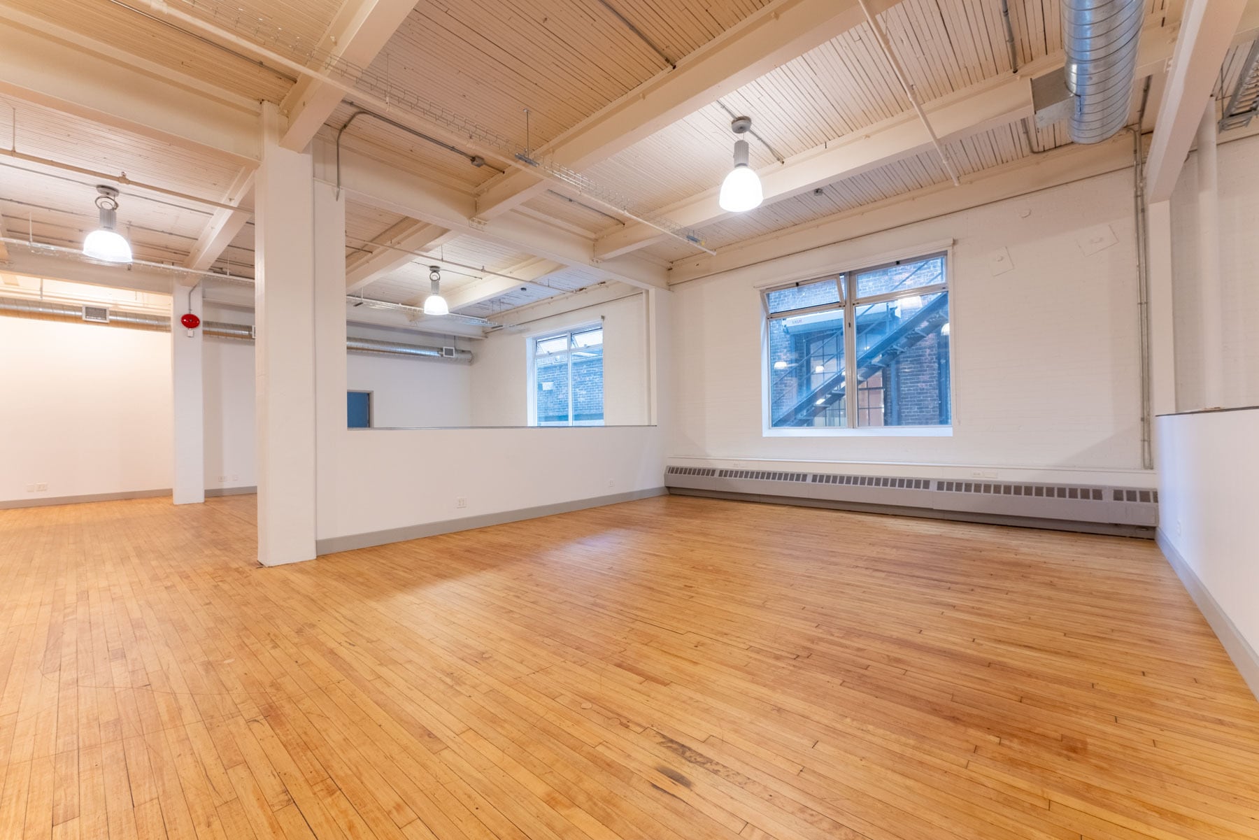 219 Dufferin St, Toronto, ON à louer Photo de l’immeuble– Image 1 sur 4