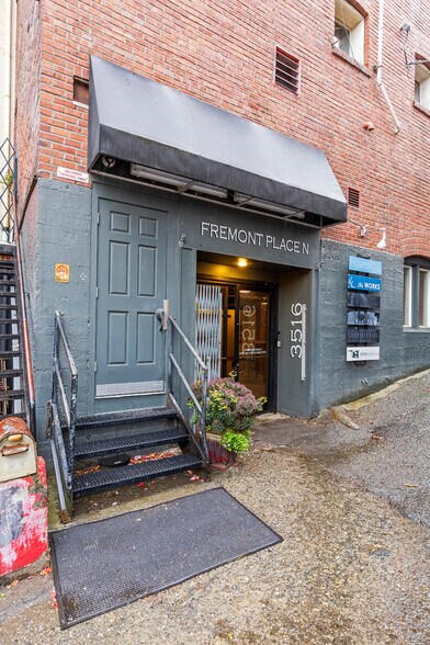 3516 Fremont Pl N, Seattle, WA à louer - Photo de l’immeuble – Image 2 sur 30