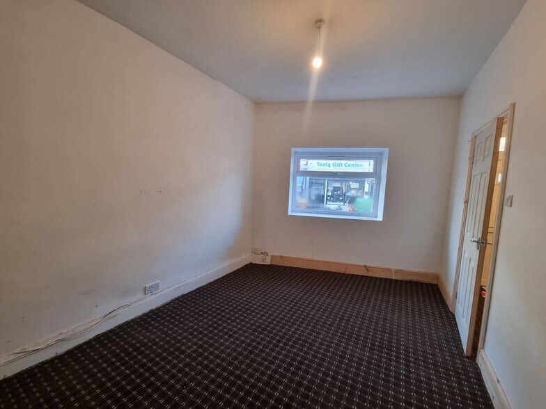 5 Carlisle Rd, Bradford à vendre - Photo de l’immeuble – Image 2 sur 15