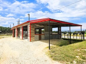 4951 FM 1283, Pipe Creek, TX à louer Photo intérieure– Image 1 sur 10
