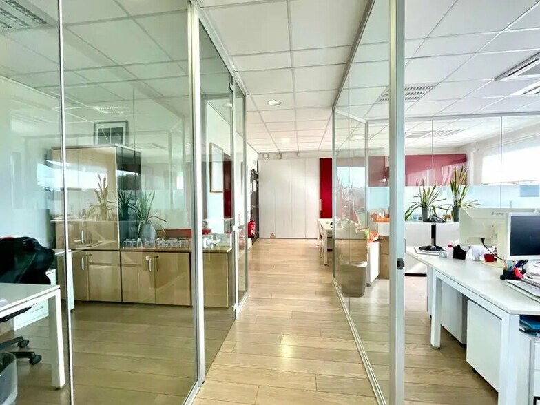 Bureau dans Cagnes-sur-Mer à louer - Photo intérieure – Image 3 sur 8