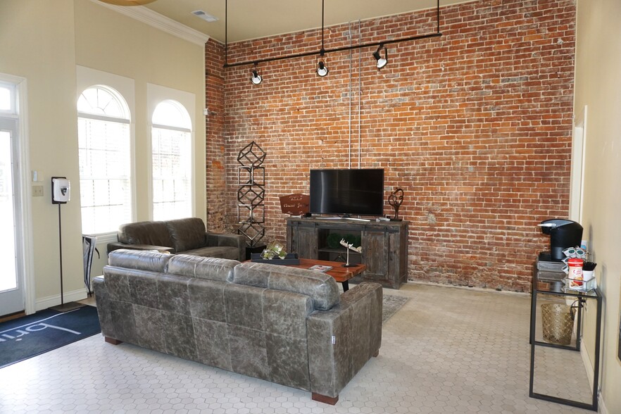 404 S Main St, Jonesboro, AR à louer - Photo de l’immeuble – Image 2 sur 17