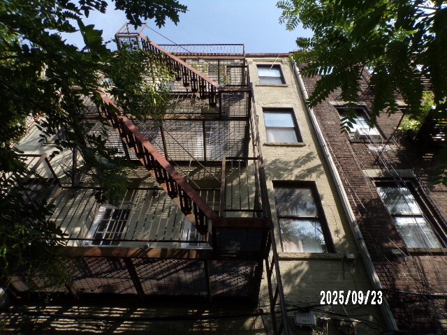 15 Humboldt St, Brooklyn, NY à vendre - Photo de l’immeuble – Image 3 sur 11