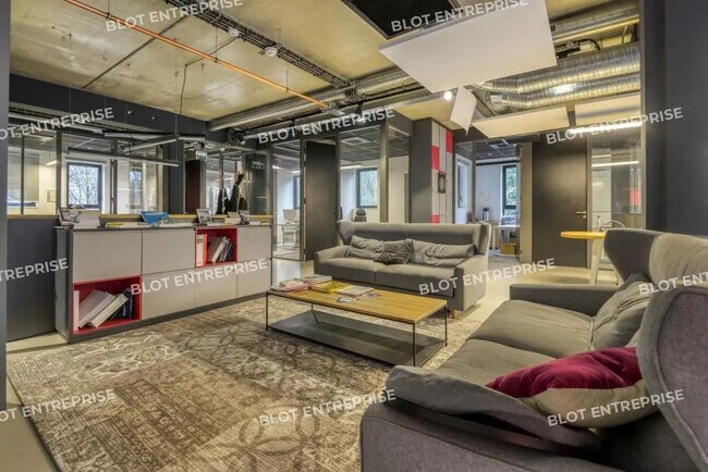 Plus de détails pour Bureau à vendre