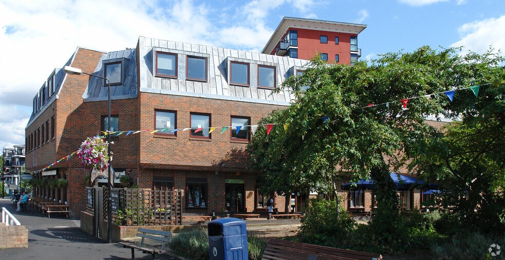 Ram Passage, Kingston Upon Thames à louer - Photo de l’immeuble – Image 3 sur 5