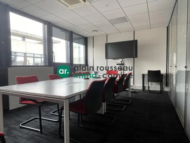 Plus de détails pour Bureau à louer