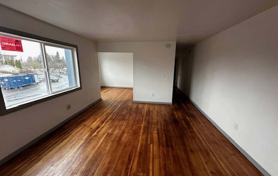 8440 N Interstate Ave, Portland, OR à louer - Photo principale – Image 1 sur 15