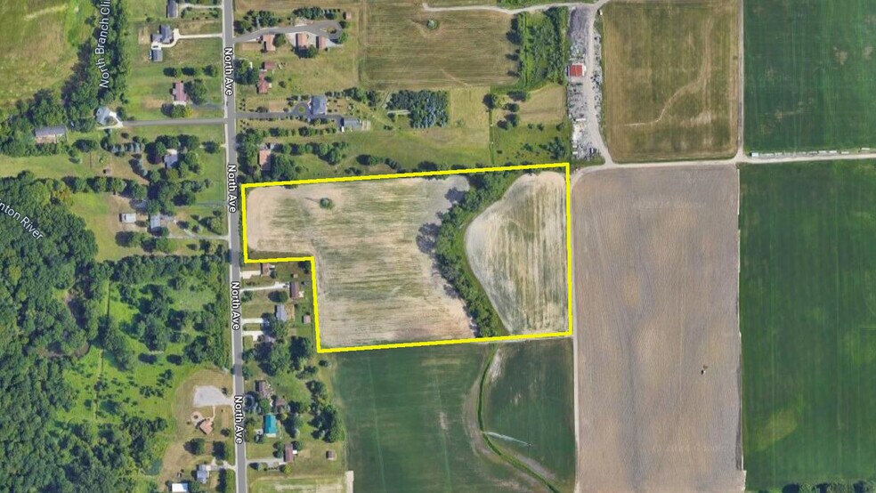 51370 North Ave, Macomb, MI à vendre - Photo de l’immeuble – Image 1 sur 1
