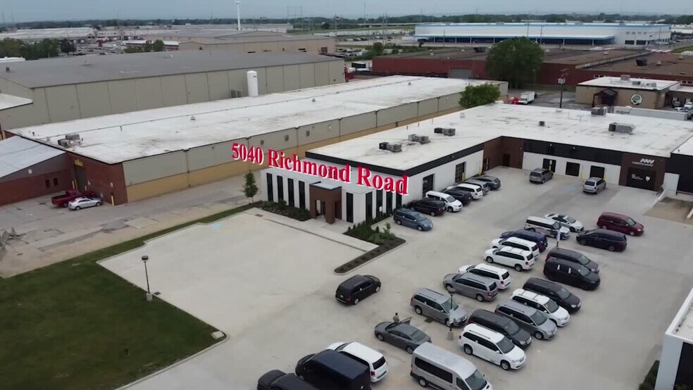 5020-5040 Richmond Rd, Bedford Heights, OH à louer - Vidéo sur l’annonce professionnelle – Image 2 sur 5