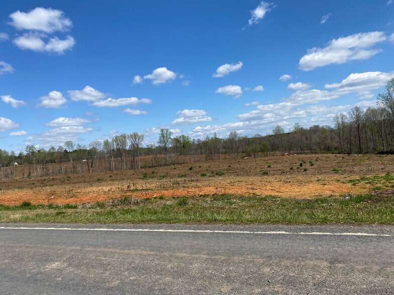 7426 US Highway 64 E, Ramseur, NC à vendre - Photo de l’immeuble – Image 2 sur 11