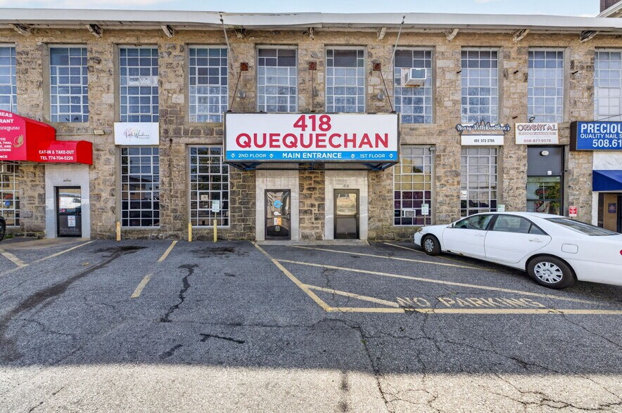 418 Quequechan St, Fall River, MA à vendre - Photo de l’immeuble – Image 2 sur 22
