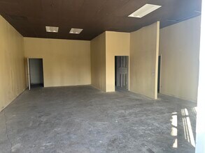 900-910 W Lomita Blvd, Los Angeles, CA à louer Photo intérieure– Image 1 sur 5
