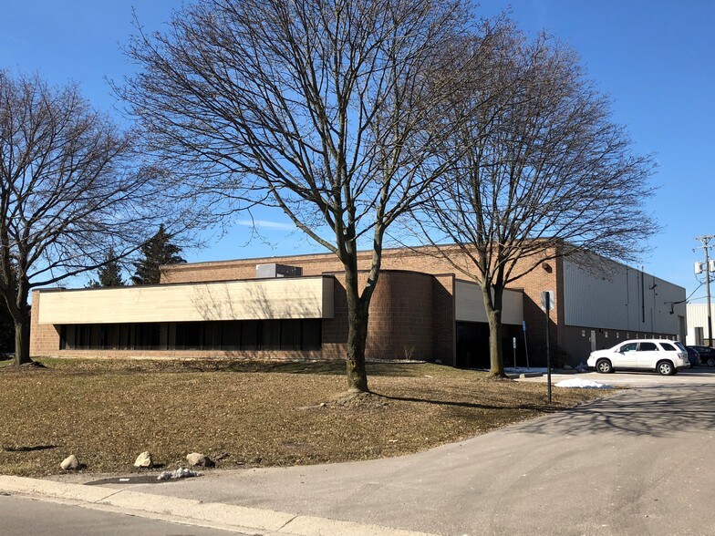 2850 Commerce Dr, Rochester Hills, MI à louer - Photo principale – Image 1 sur 2