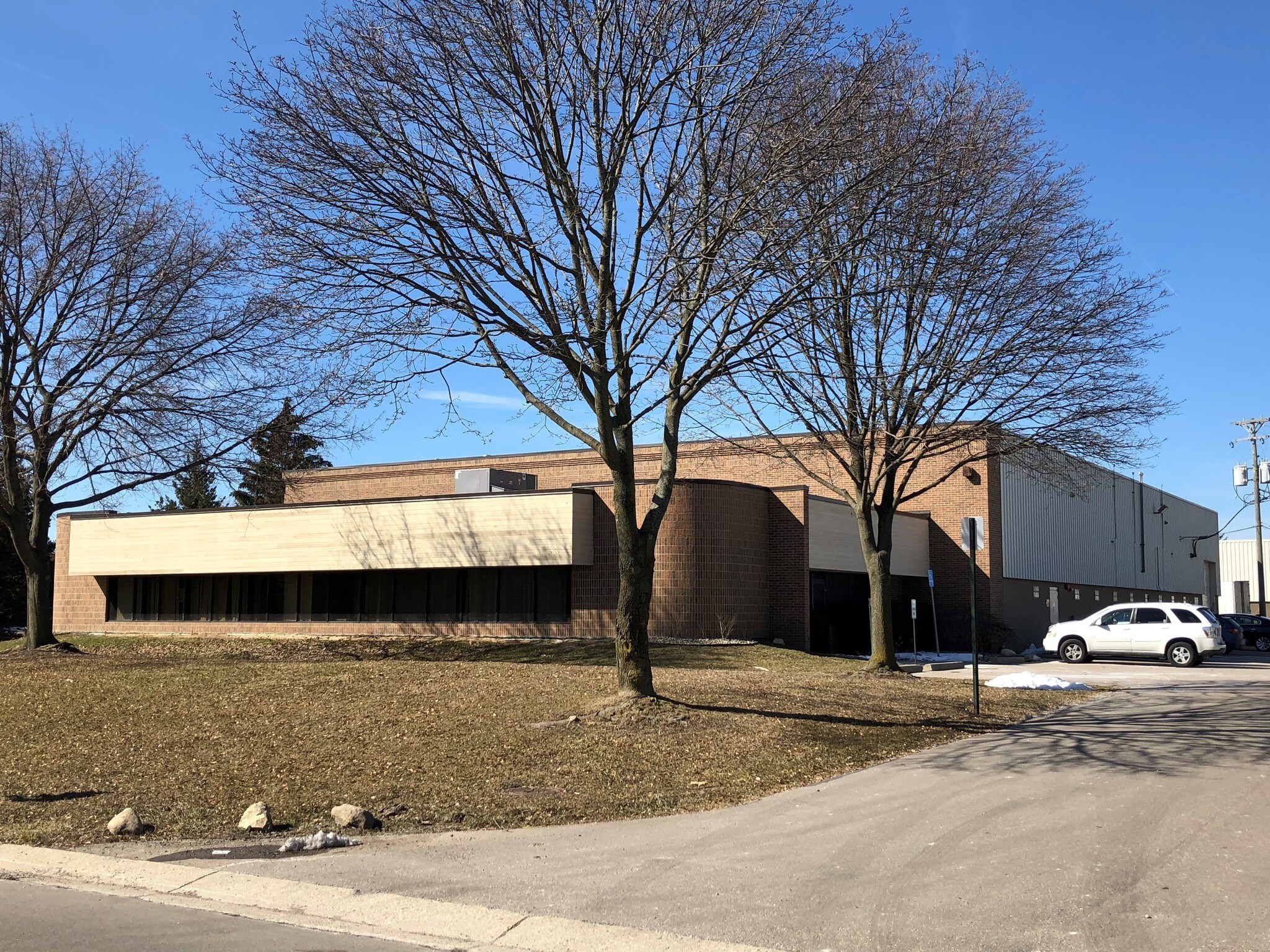2850 Commerce Dr, Rochester Hills, MI à louer Photo principale– Image 1 sur 3