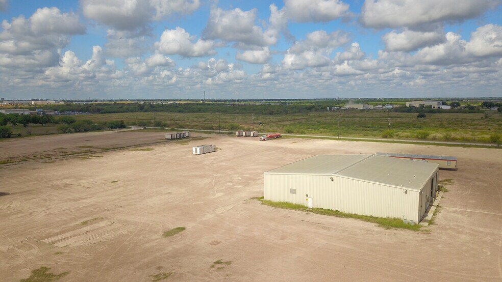 8609 Lone Tree Rd, Victoria, TX à vendre - Photo de l’immeuble – Image 2 sur 23