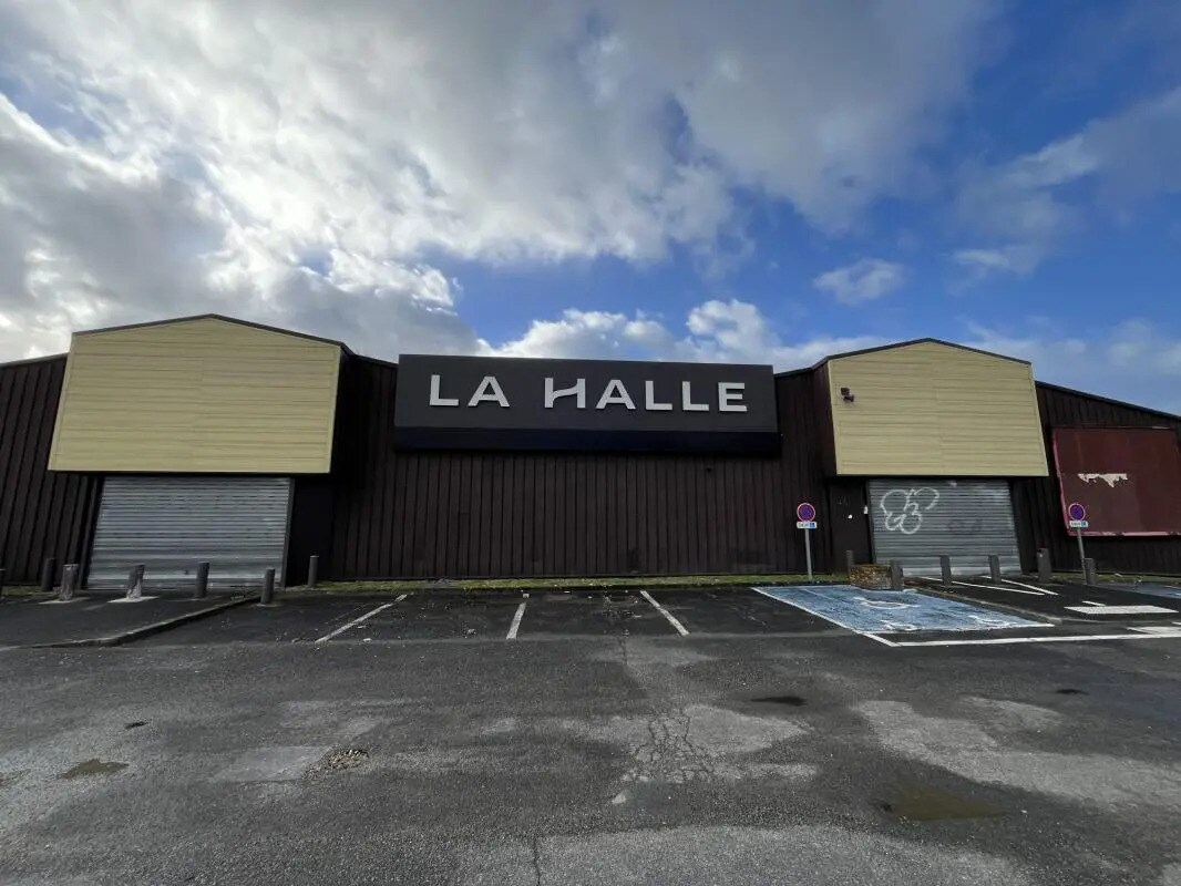 Local commercial dans Nemours à louer Photo de l’immeuble– Image 1 sur 10