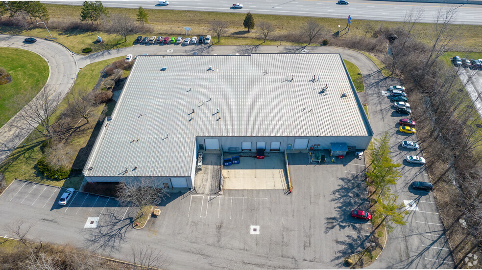 4340-4344 Lyman Dr, Hilliard, OH à louer - Photo de l’immeuble – Image 2 sur 4