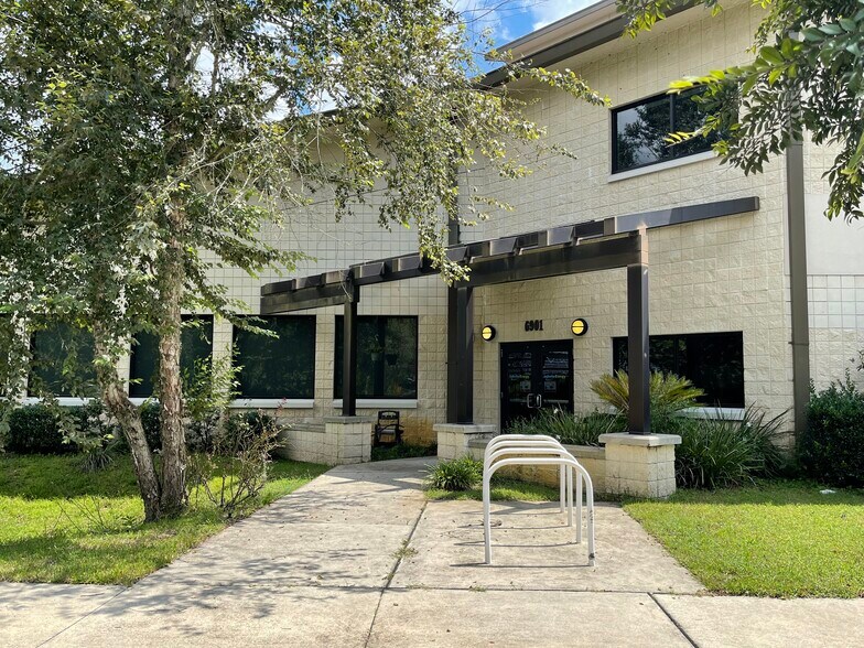 6901 SW 24th Ave, Gainesville, FL à louer - Photo de l’immeuble – Image 2 sur 26