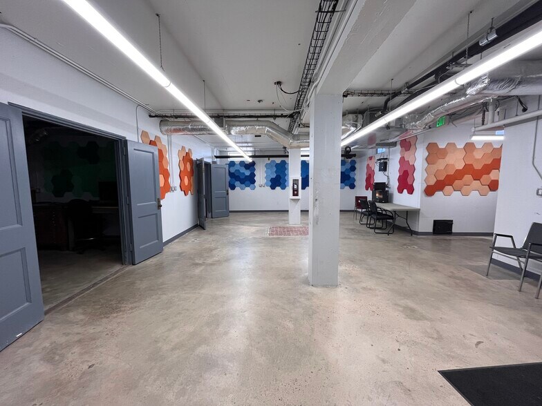 102 N Munger St, Pasadena, TX à louer - Photo de l’immeuble – Image 3 sur 8