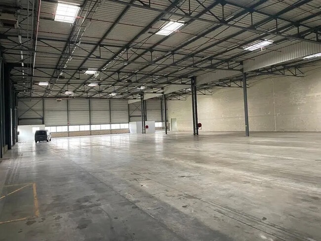 Plus de détails pour Local d'activités à louer