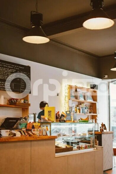 Local commercial dans Sommières à vendre - Photo de l’immeuble – Image 3 sur 5