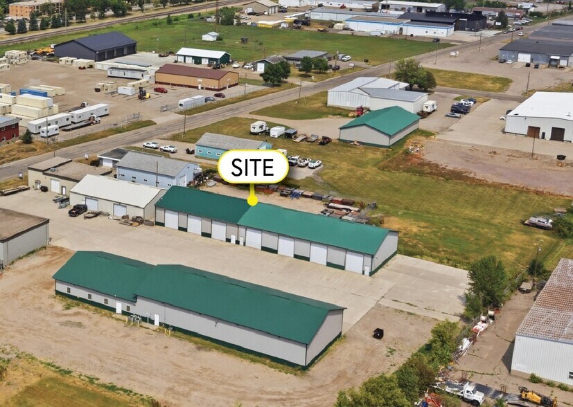 1810 23rd St S, Moorhead, MN à louer - Photo de l’immeuble – Image 1 sur 4
