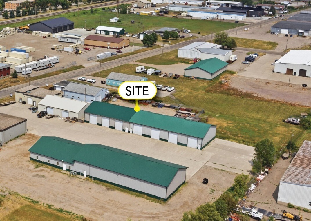 1810 23rd St S, Moorhead, MN à louer Photo de l’immeuble– Image 1 sur 5