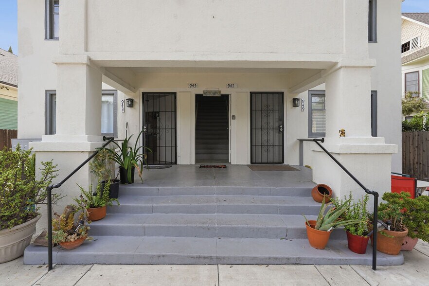 943-949 Chestnut Ave, Long Beach, CA à vendre - Photo de l’immeuble – Image 2 sur 28